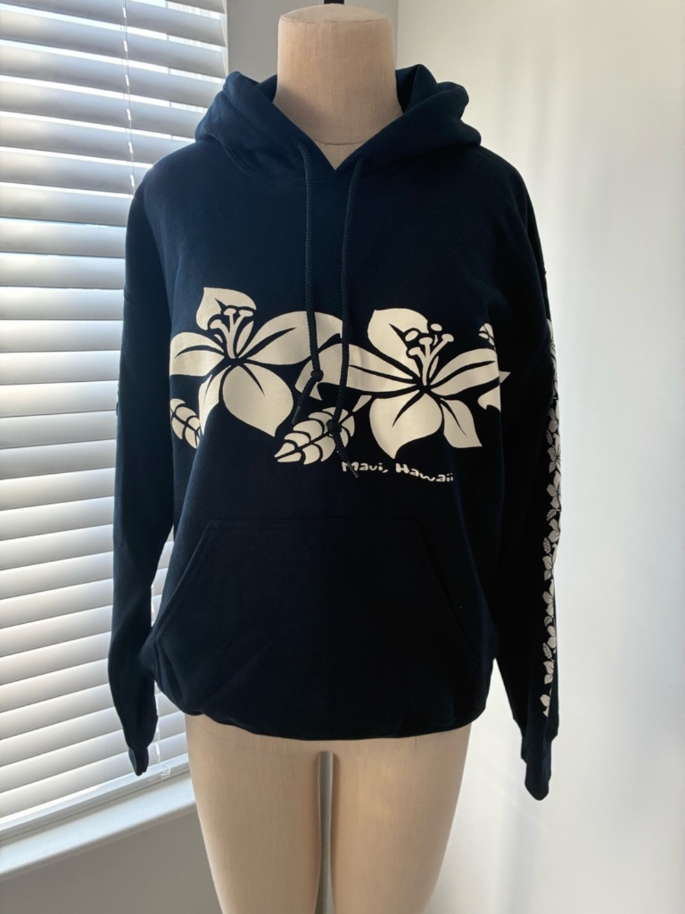NWT Maui Hawaii Navy Floral Hoodie